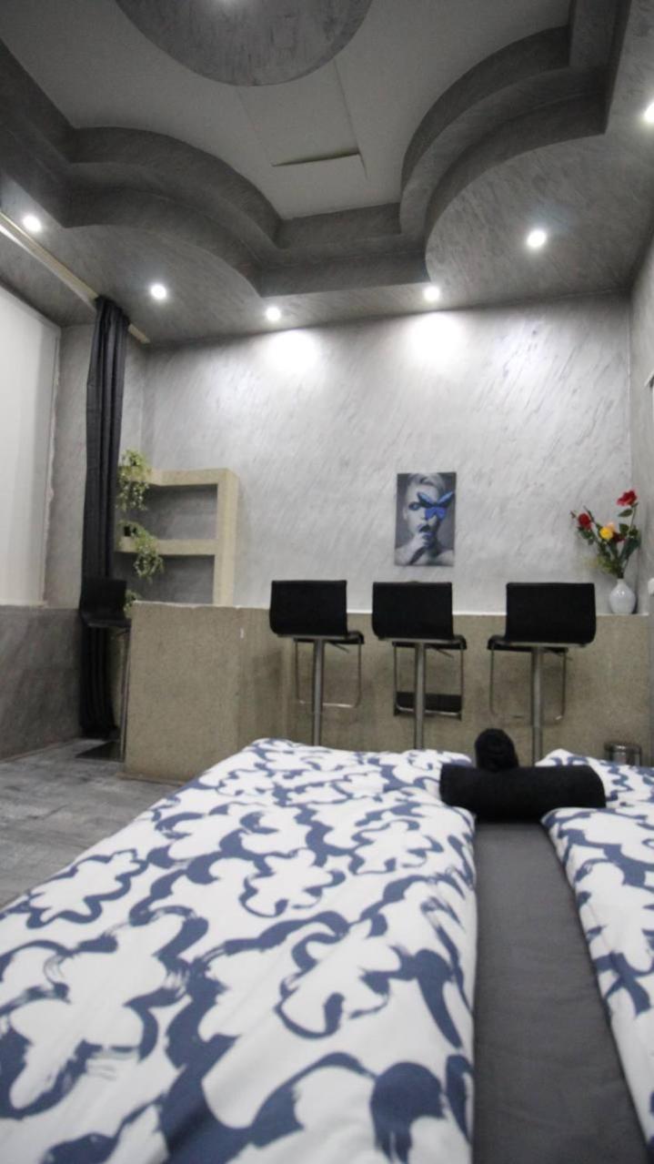 Family In Akh Area Apartament *